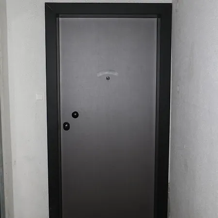 D1suite στα λαδάδικα *